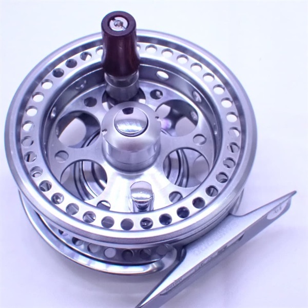 ０７鱗夕彩エスプラティ６７